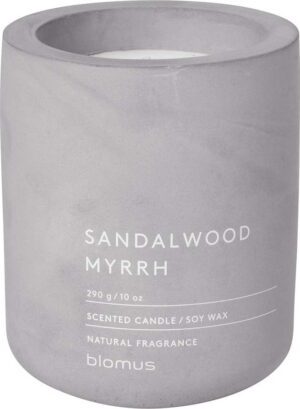 Vonná sojová svíčka doba hoření 55 h Fraga: Sandalwood and Myrh – Blomus. Cvičení